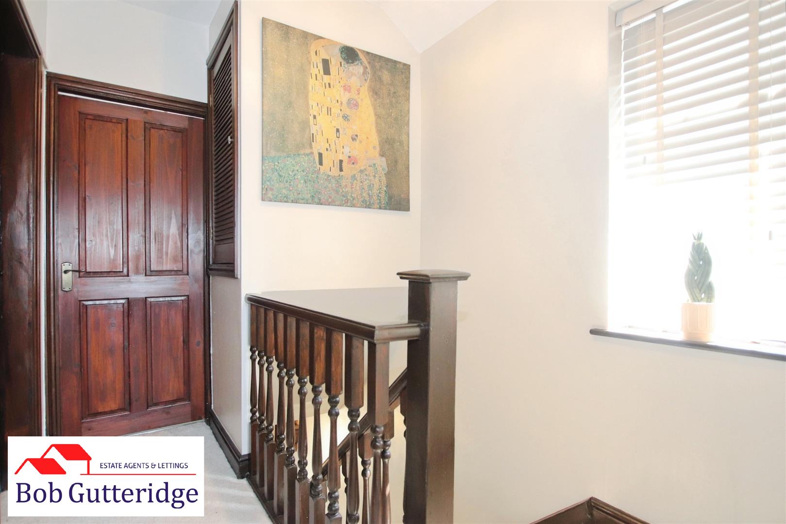 FIRST FLOOR LANDING